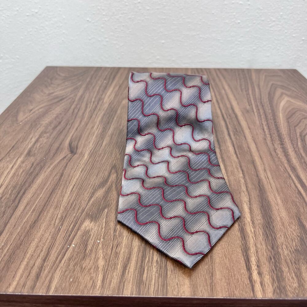 Pierre Cardin 100% Silk Tie Silver Gray Red Geometric Wave Y2K Mens Necktie